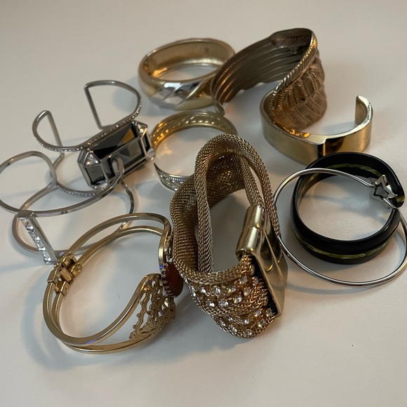 Bracelets - Picture 12 of 12